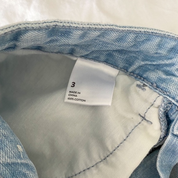 2/$40๐ CLOSET CLEAN OUT: BP light wash denim shorts - Picture 6 of 9